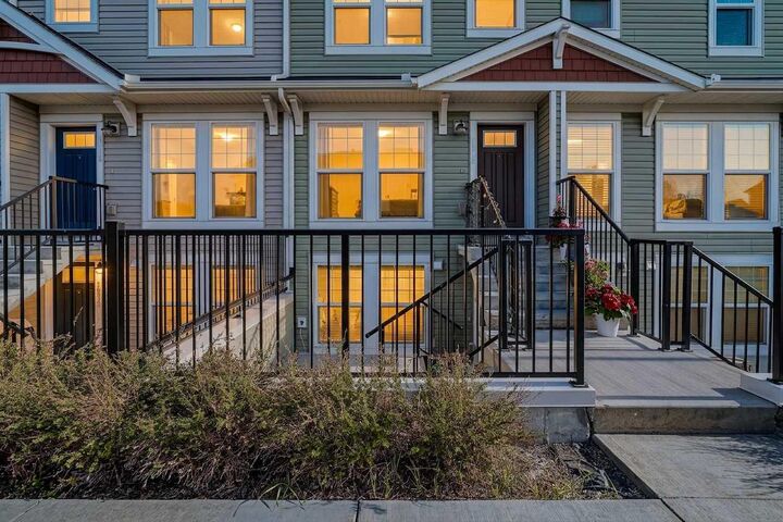 Property Photo:  7451 Falconridge Boulevard NE 1910  AB T3J 0Z8 