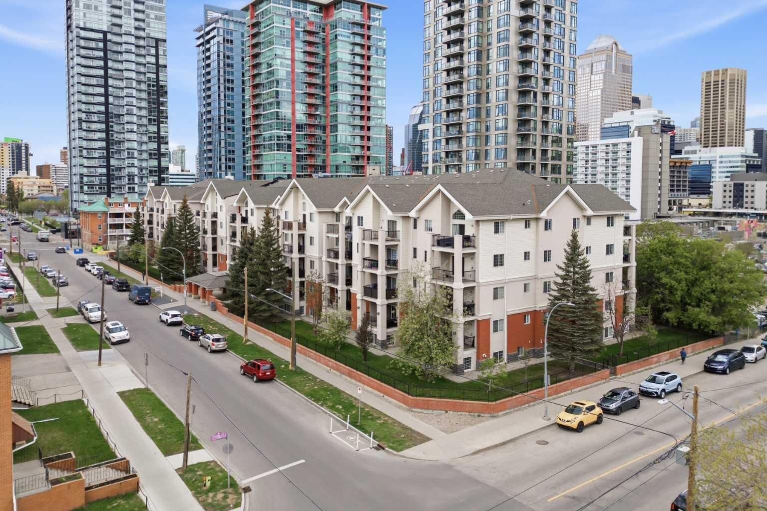 Property Photo:  126 14 Avenue SW 117  AB T2R 0L9 