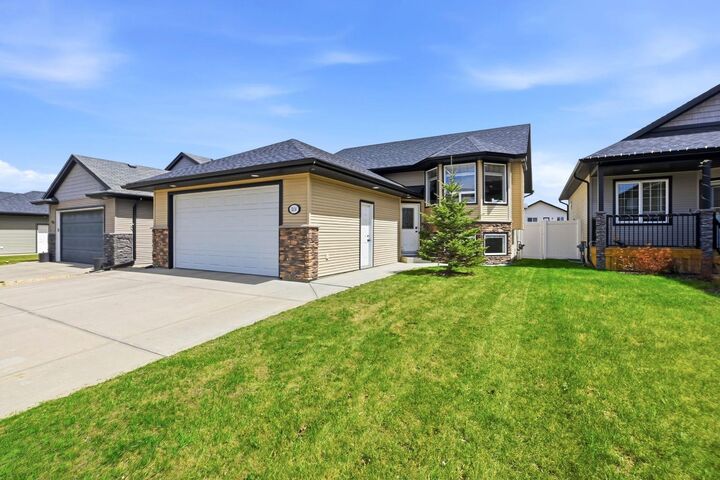 Property Photo: 114 Stephenson Crescent AB T4R 0L6