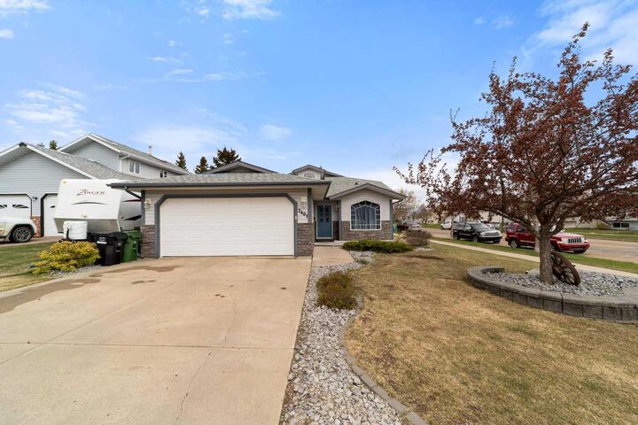 Property Photo: 3401 59 Street Close AB T4V 4Y9