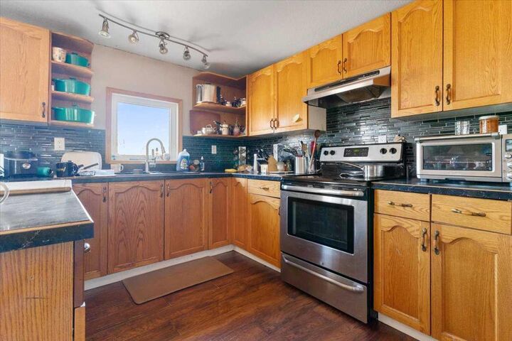 Property Photo:  712016 Range Road 72A 25  AB T8W 5H5 