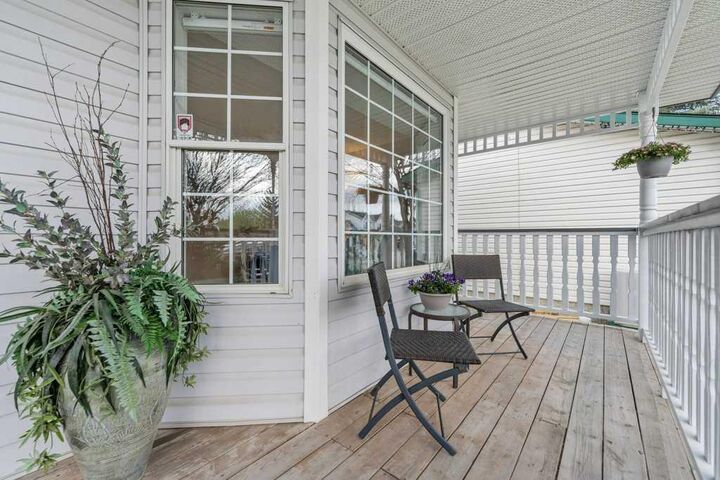 Property Photo:  10744 Hidden Valley Drive NW  AB T3A 5K1 