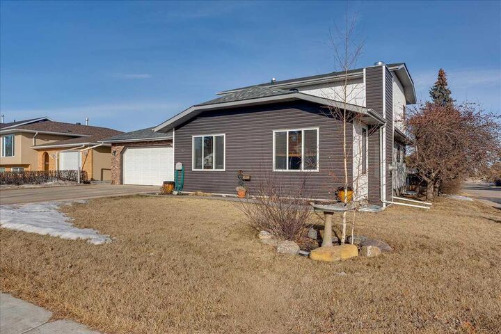 Property Photo: 4804 44 Street AB T4G 1M7