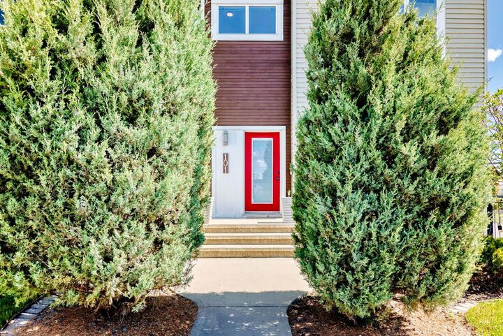 Property Photo:  101 Copperstone Circle SE  AB T2Z 0G8 