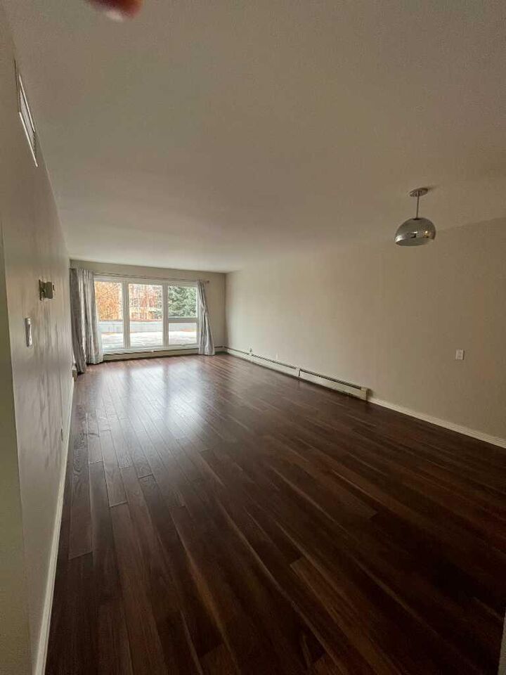 Property Photo:  65 Temple Boulevard W 208  AB T1K 5M2 