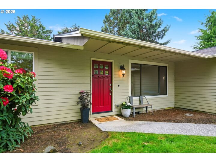 Property Photo: 615 NE 132nd St WA 98685