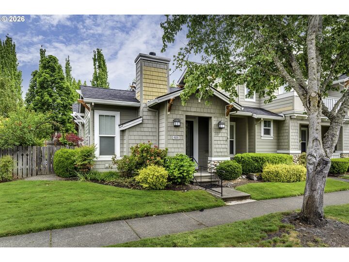 Property Photo: 6235 NE Rosebay Dr OR 97124