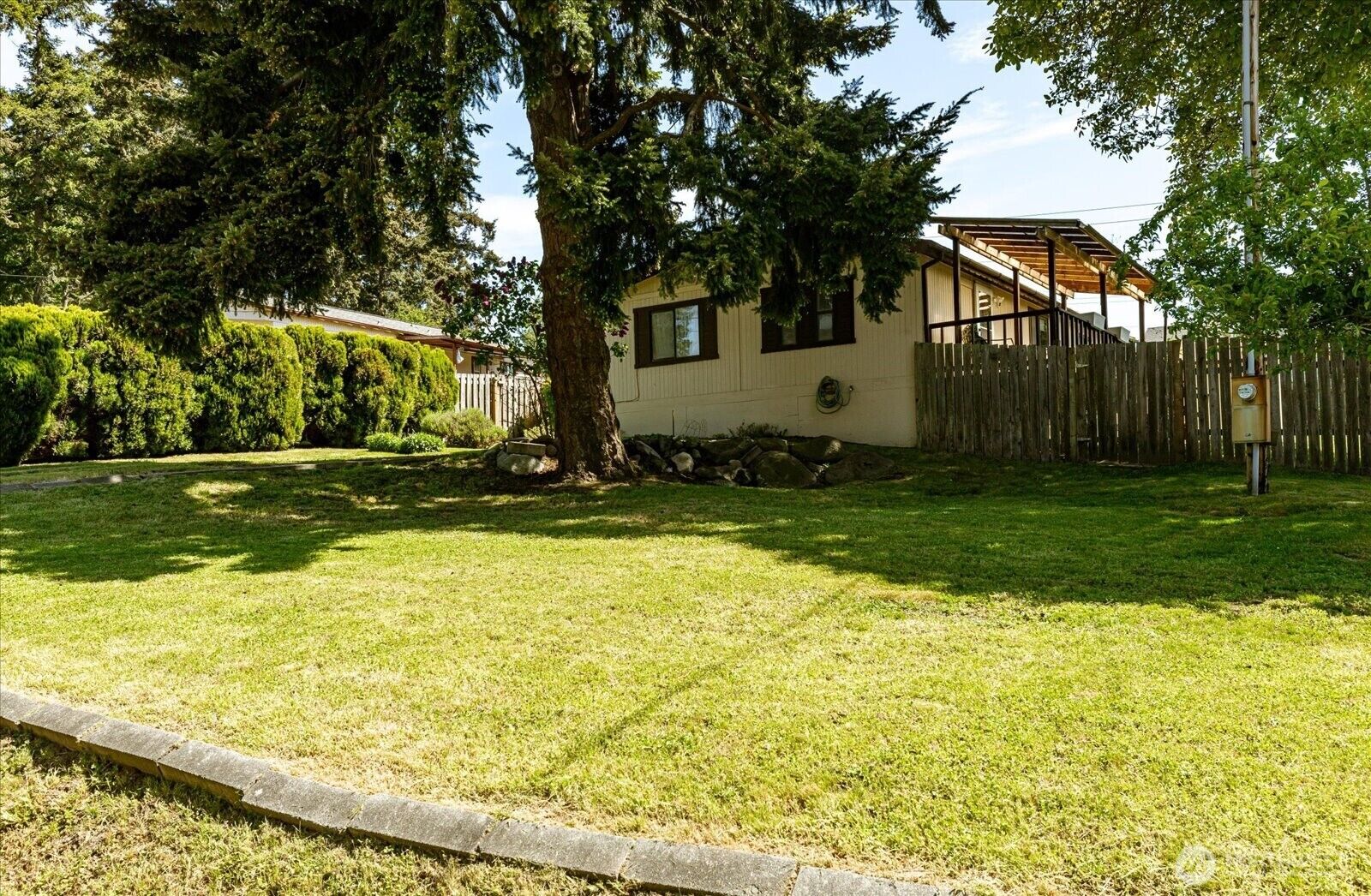 Property Photo:  2172  Norman Drive  WA 98277 