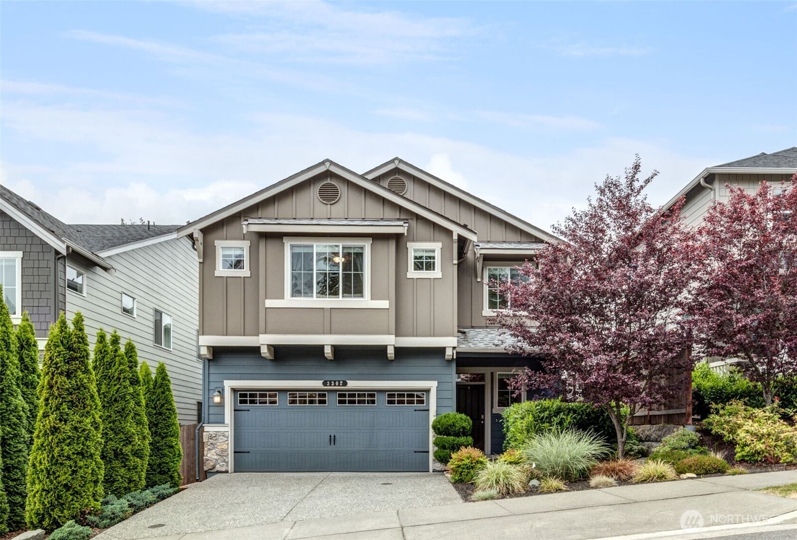 Property Photo:  3302  104th Avenue NE  WA 98258 