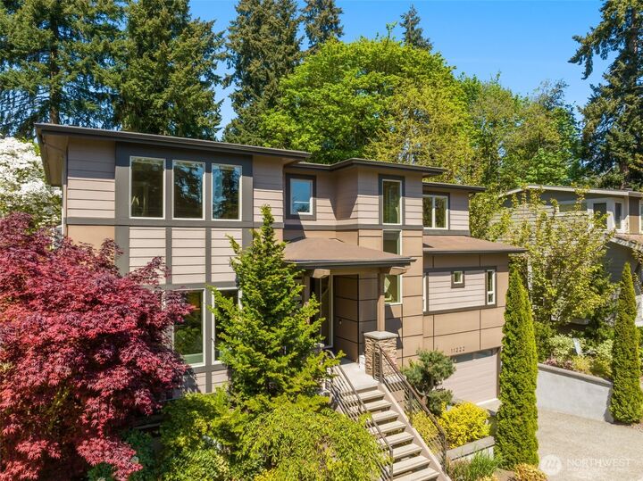 Property Photo:  11222  116th Place NE L4  WA 98033 