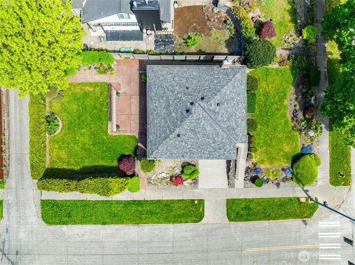 Property Photo:  5457  35th Avenue SW  WA 98126 