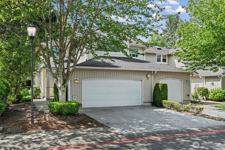 Property Photo:  10939 SE 187th Lane  WA 98055 