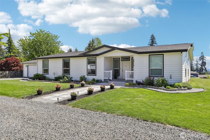 Property Photo: 5313 93rd Avenue SE WA 98290