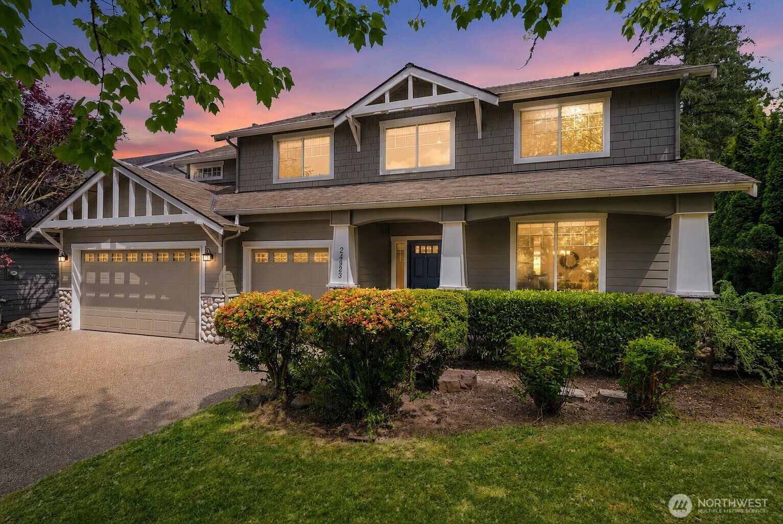 Property Photo:  24923 NE 3rd Place  WA 98074 