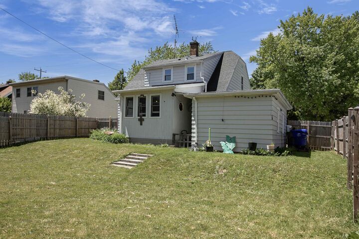 Property Photo: 1738 N Erb Street WI 54911