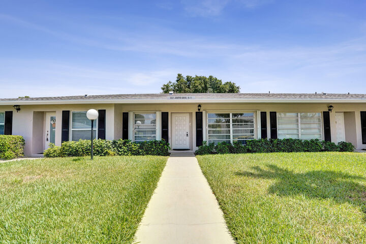 Property Photo: 2521 Juniper Drive 11-B FL 33445
