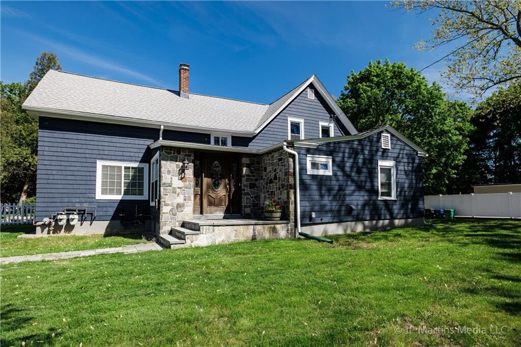 Property Photo:  58 Spooner Avenue  RI 02886 