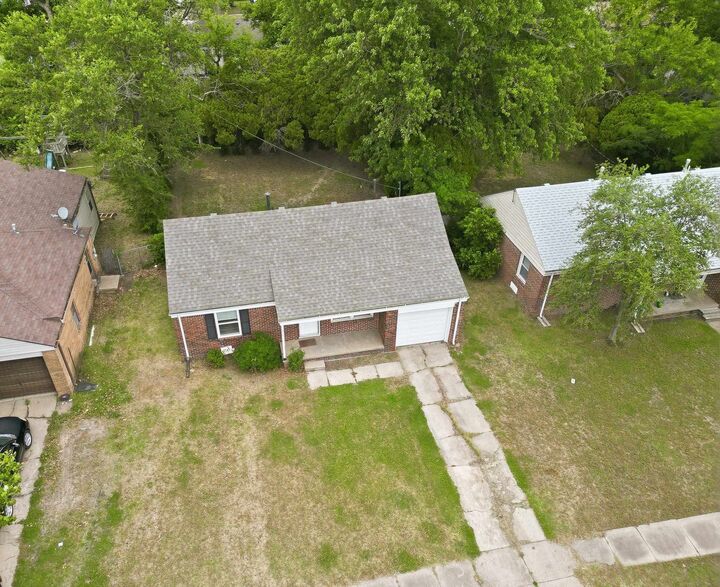 Property Photo: 641 S Apache Dr KS 67207