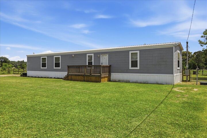 Property Photo: 7655 Cohenour TX 77632