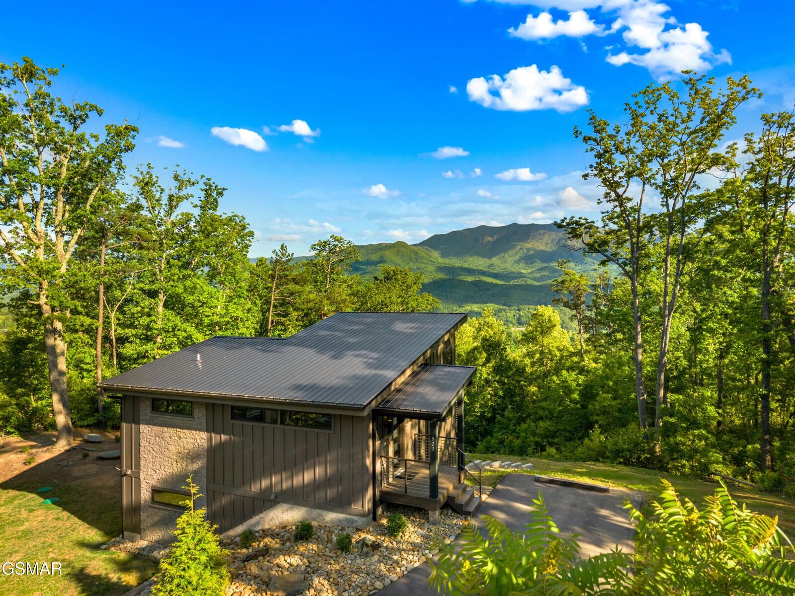 Property Photo:  923 Smoky Court  TN 37738 