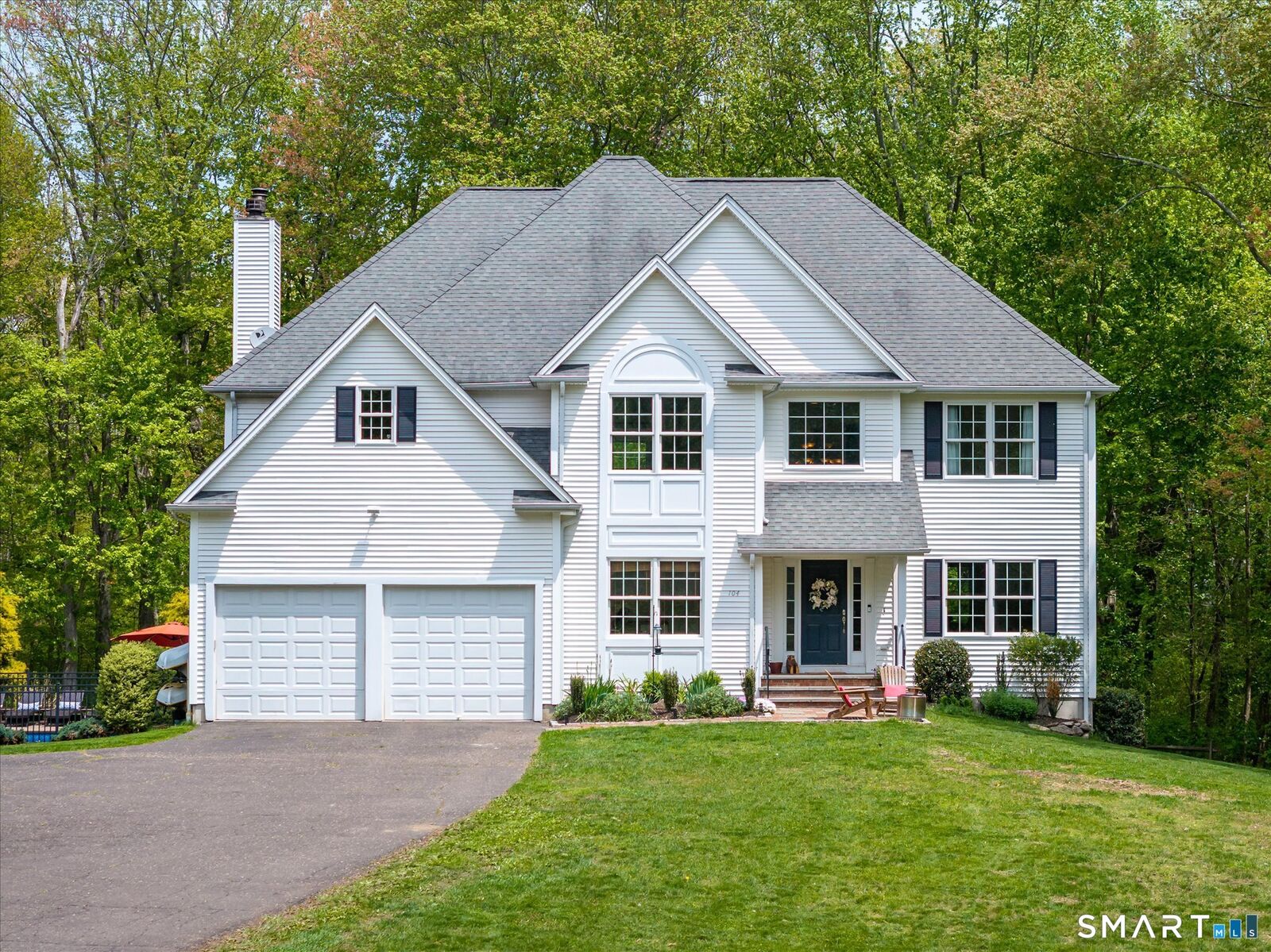 Property Photo:  104 Cutlers Farm Road  CT 06468 