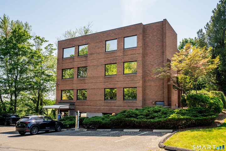 Property Photo:  2751 Dixwell Avenue  CT 06518 