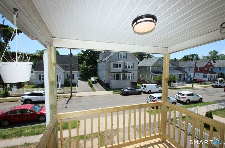 Property Photo:  15 Walnut Street  CT 06516 