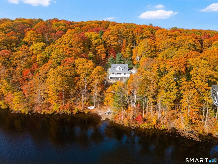 Property Photo:  20 Wildwood Road  CT 06066 