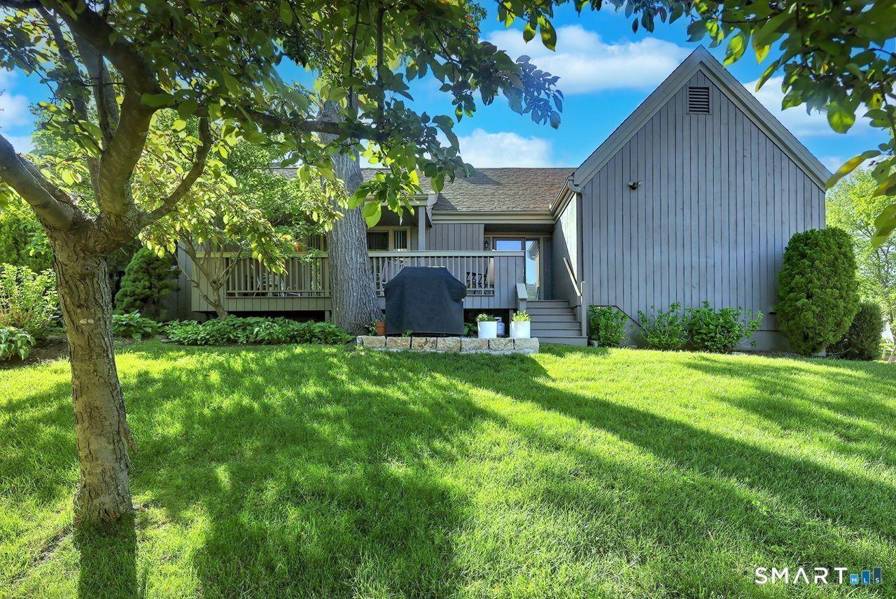 Property Photo: 209 Acorn Lane B CT 06614