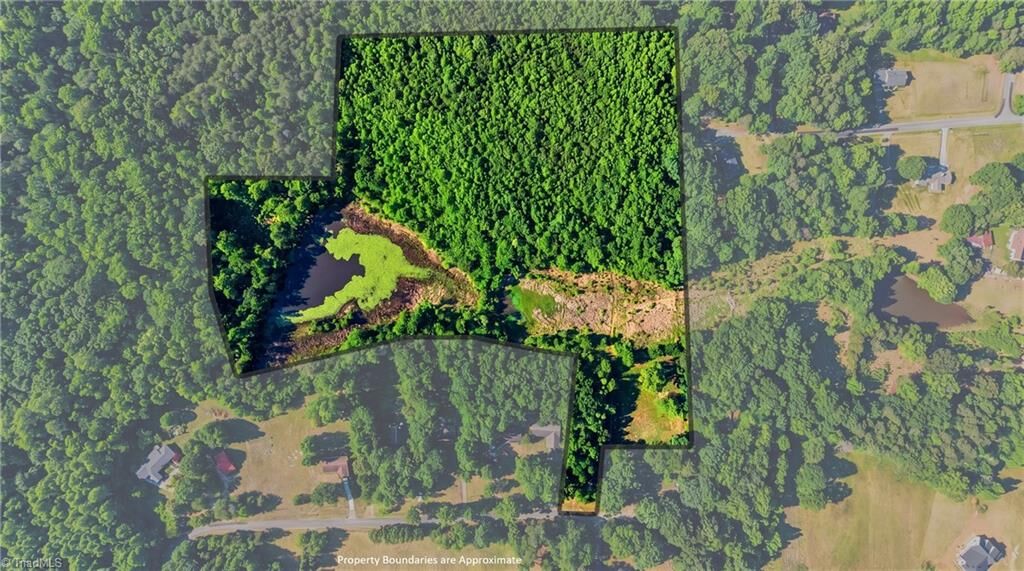 Property Photo:  3228 Jidemi Road  NC 27406 