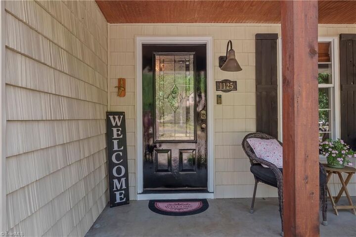 Property Photo:  1125 Briarwood Drive  NC 27052 