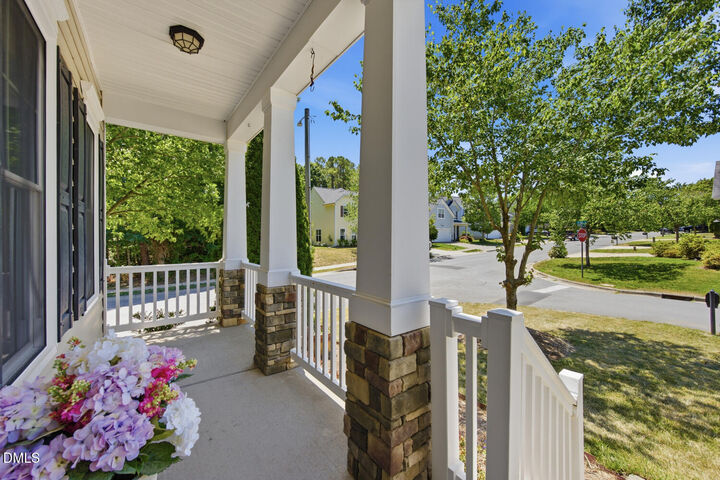 Property Photo:  2 Alyea Court  NC 27703 