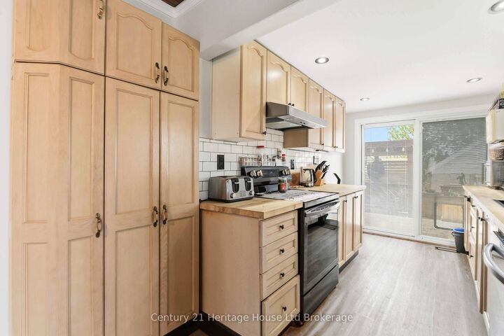 Property Photo: 34 Humboldt Parkway ON L3K 2H2