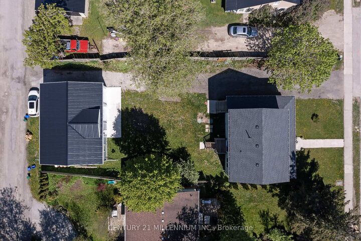 Property Photo:  26 Main Street  ON N0B 1T0 
