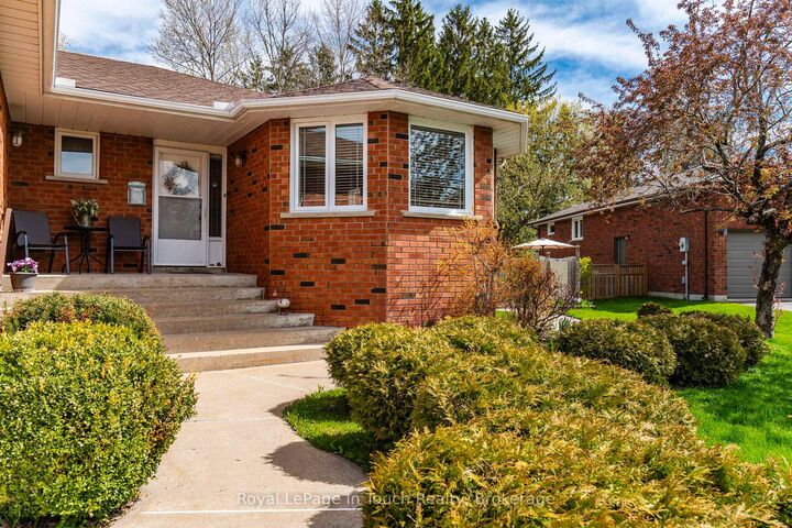 Property Photo:  101 Peel Street  ON L9M 1C3 