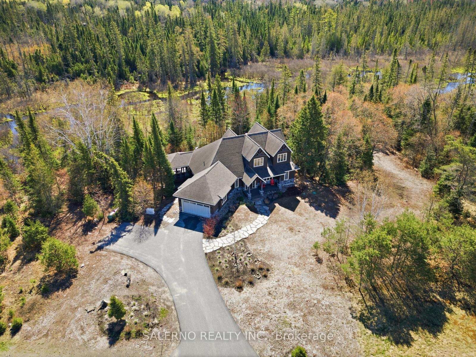 Property Photo: 1078 Echo Hills Road 30 ON P1H 2J6