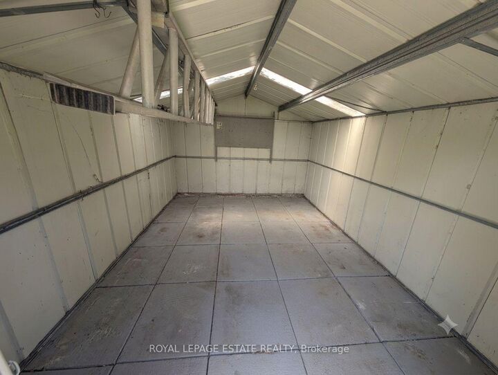 8 Wallbridge Court — photo 1
