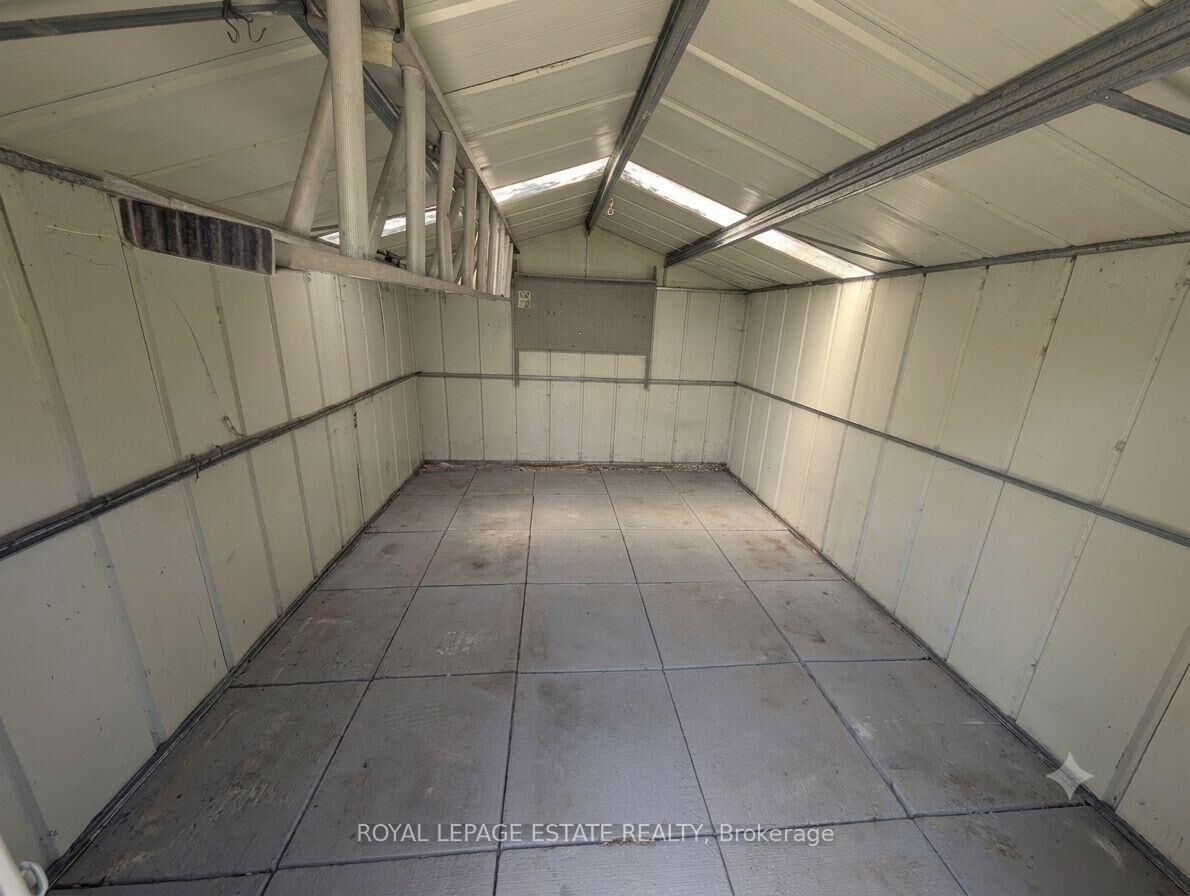 Property Photo: 8 Wallbridge Court ON M2R 1W1