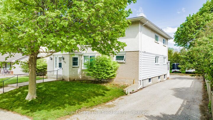 Property Photo: 194 Bennett Street W ON N7A 1X8
