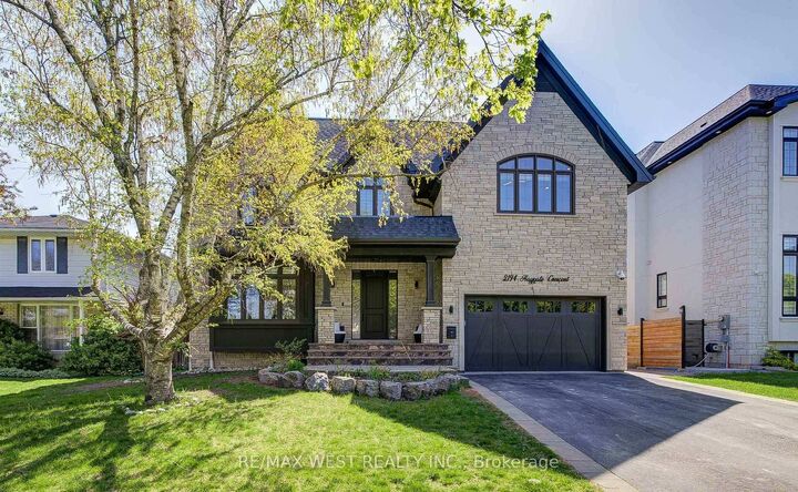 Property Photo: 2194 Haygate Crescent ON L5K 1L5