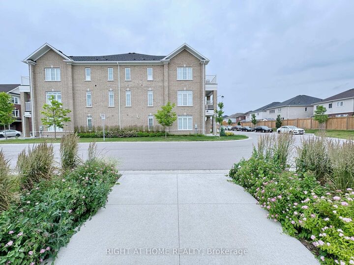 Property Photo: 113 Hartley Avenue 39 ON N3L 0K8