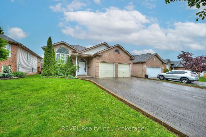 28 Quaker Road — photo 1