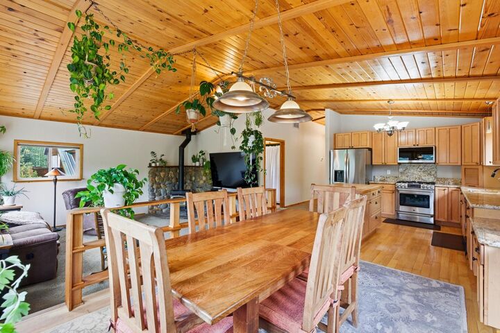Property Photo: 16159 Wellington Way CA 96161