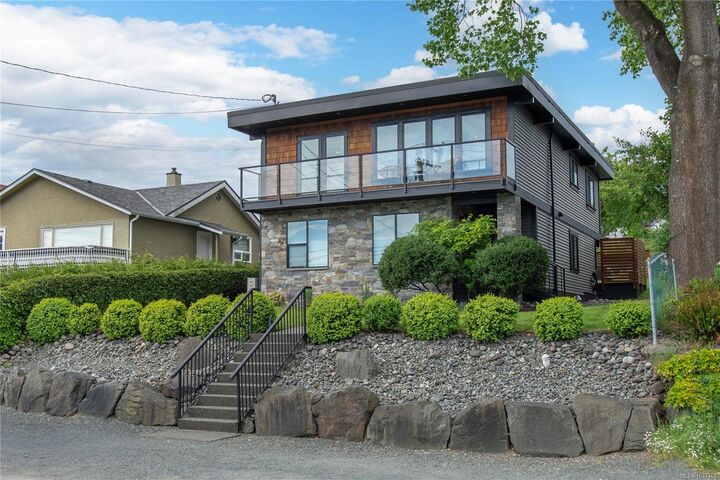 734 Birch St — photo 1
