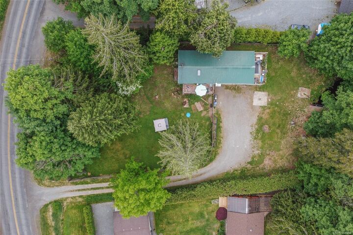 4547 Cowichan Lake Rd — photo 1