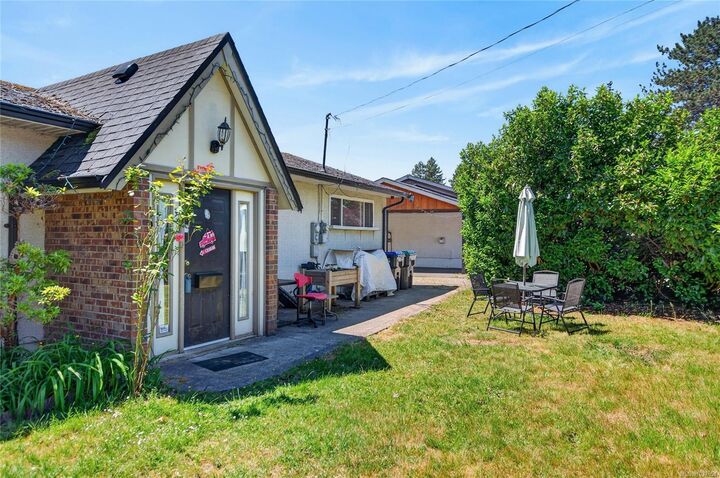 Property Photo: 295 Centennial Dr BC V9N 5R6