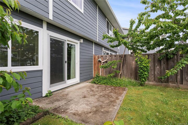 Property Photo:  507 Ninth St 57  BC V9R 1A8 