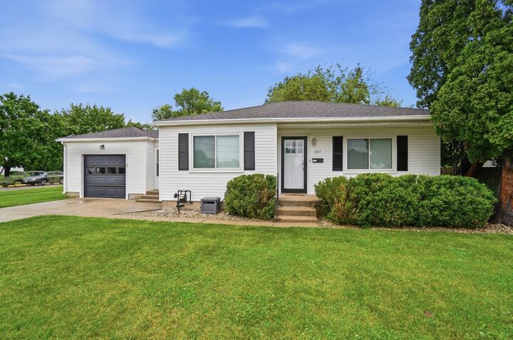 Property Photo: 607 W Lake Avenue OH 45344