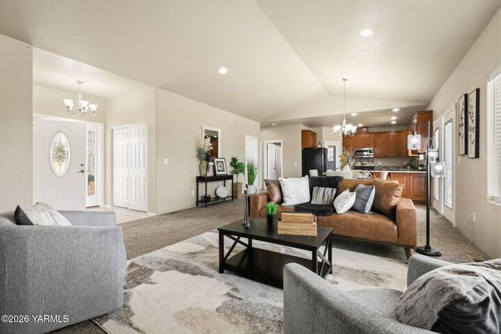 Property Photo:  14905 Violet Ct  WA 98908 