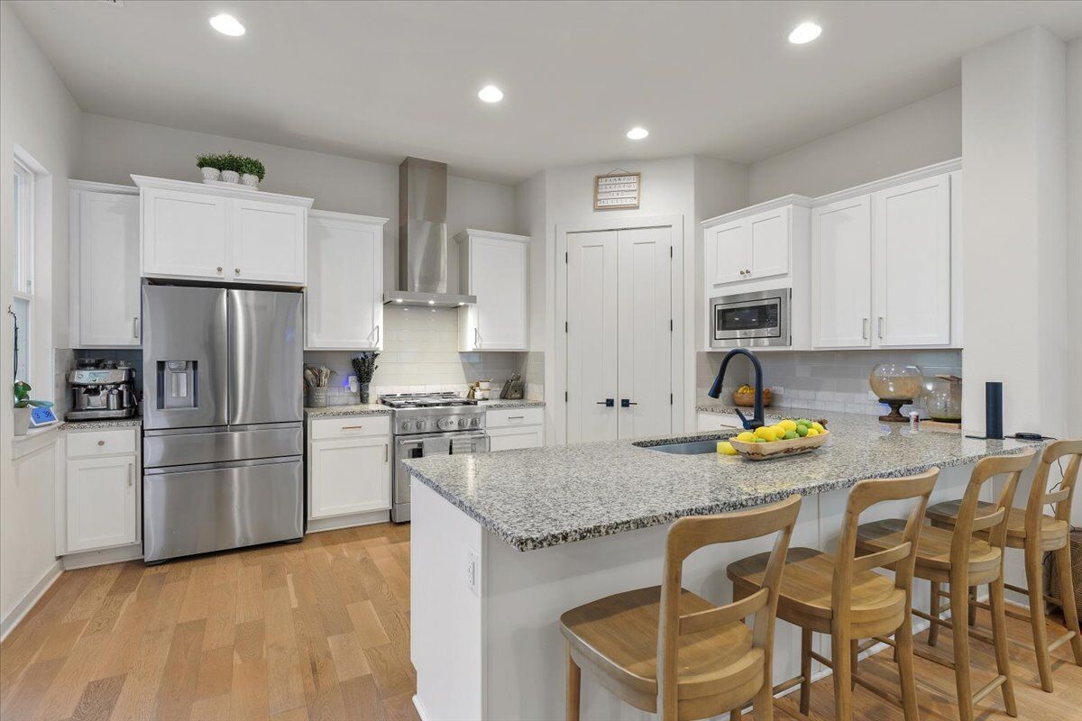 Property Photo:  1531 N Red Bud Lane 15  TX 78665 